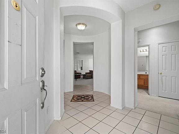 4th image of 2543 Grange Ave