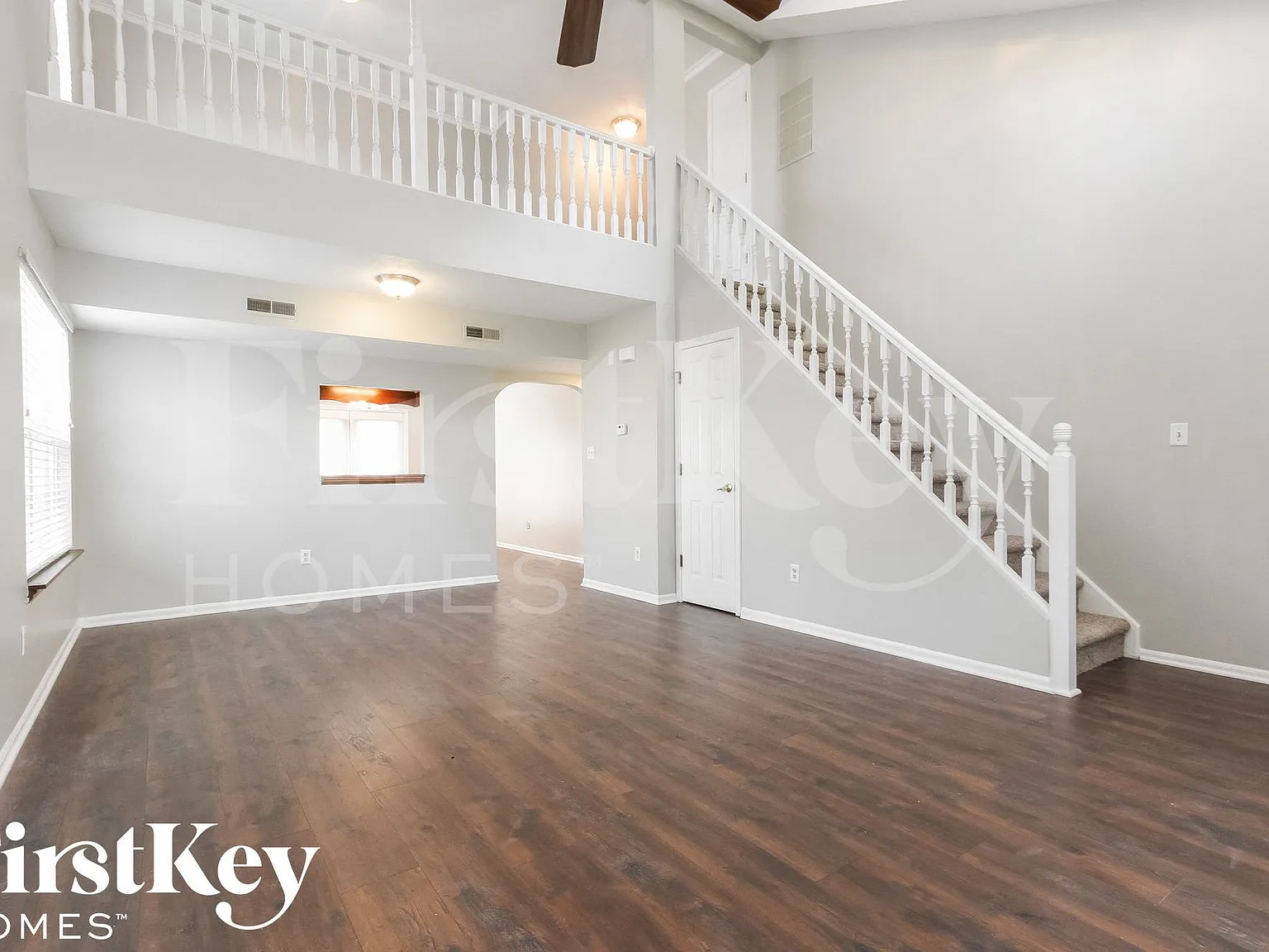 3 bed, 2.5 bath, 1707 sqft, $2,250 — Photo 2
