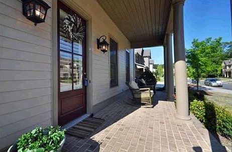 5th image of 115 Haleys Cir