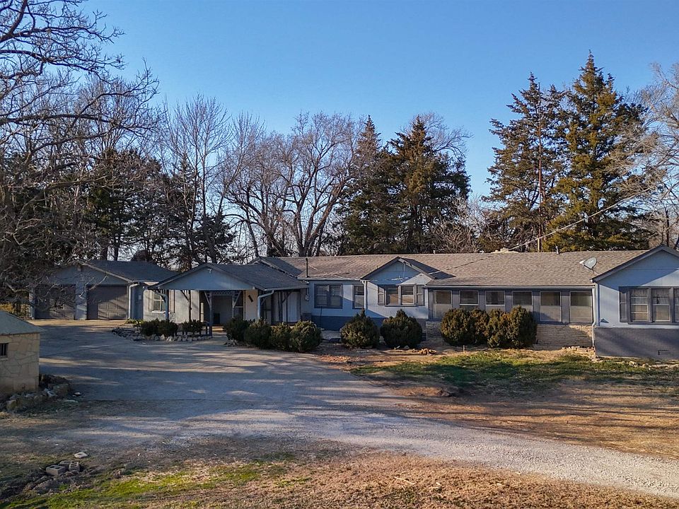 1st image of 113 S Country Club Rd