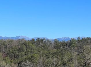 838 String Run Way, Pigeon Forge, TN 37863