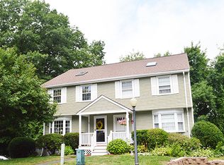 28 Franzone Dr, Haverhill, MA 01835