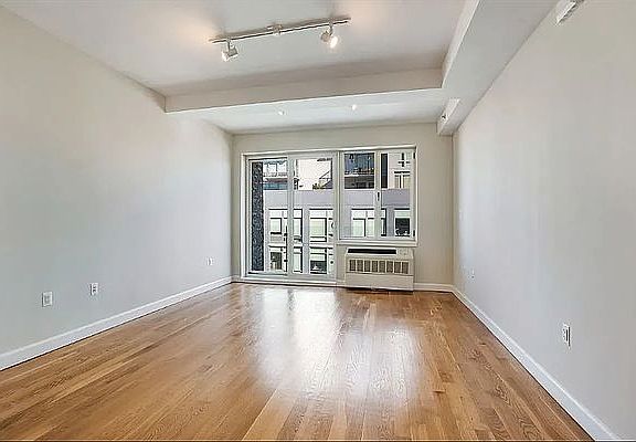 5th image of 278 6th St APT 4D