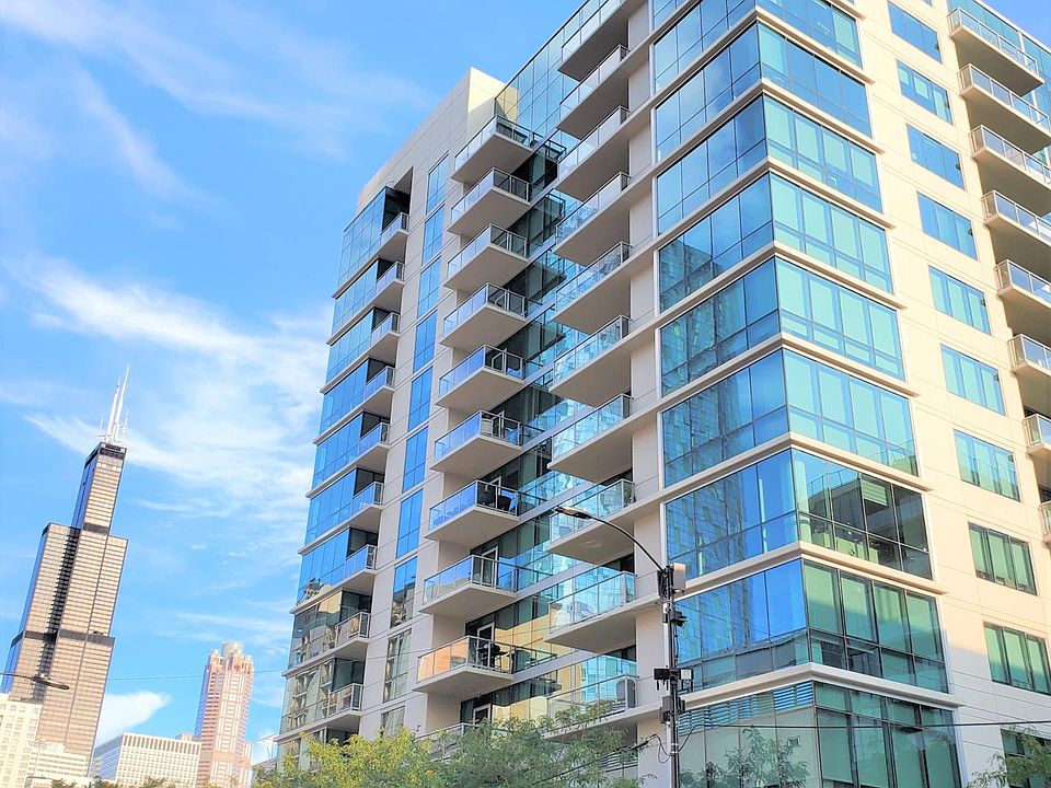 Building Exterior - Monroe