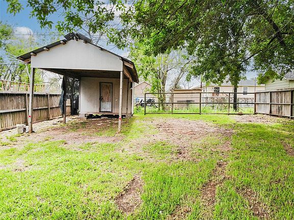 4th image of 418 Texas St