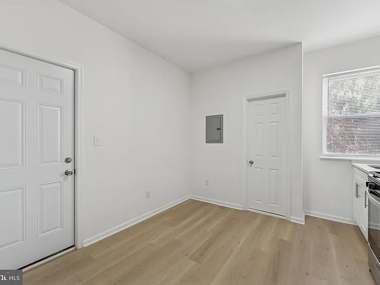 1626 N 17th St #301 — Photo 6