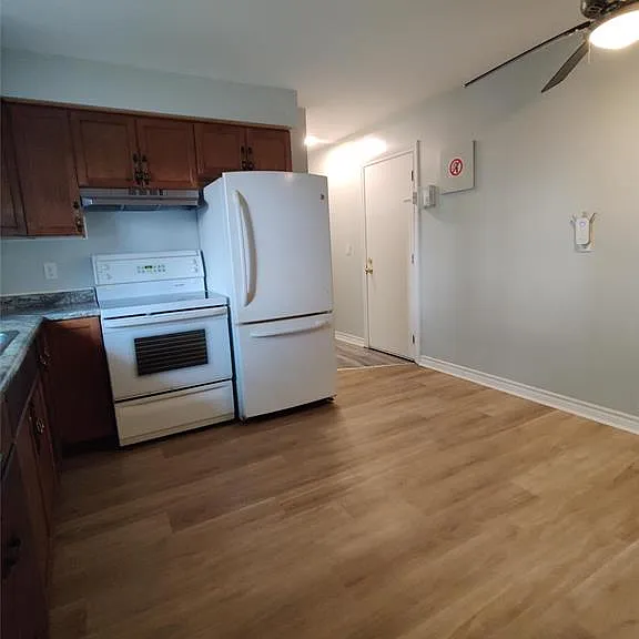 234 Brock St #6 — Photo 4