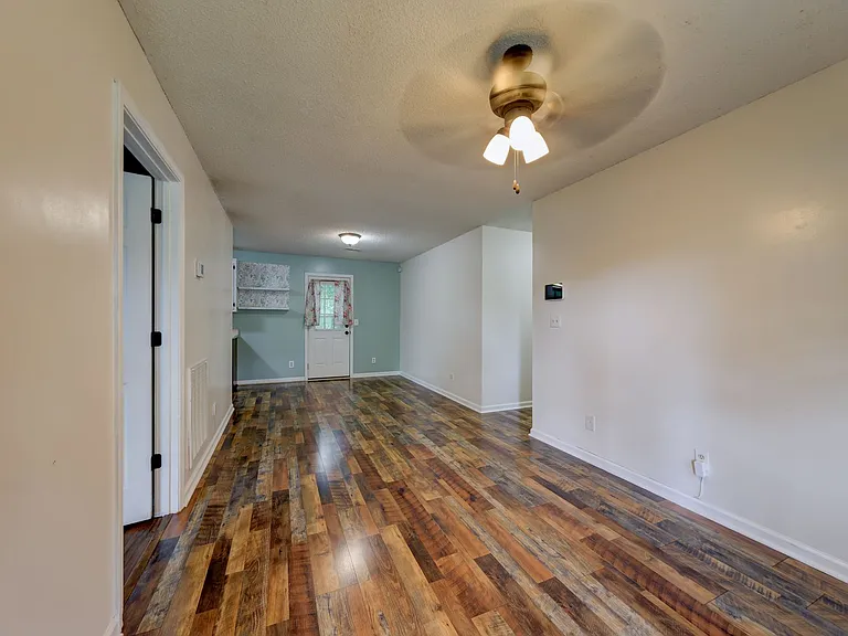3253 N Senseney Cir — Photo 5