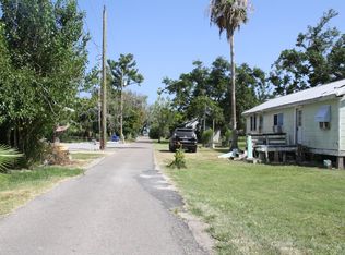 201 & 217 Coulon Rigaud Ln #4, Grand Isle, LA 70358