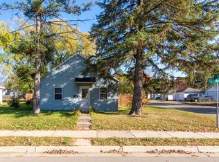 902 10th Ave NE, Brainerd, MN 56401