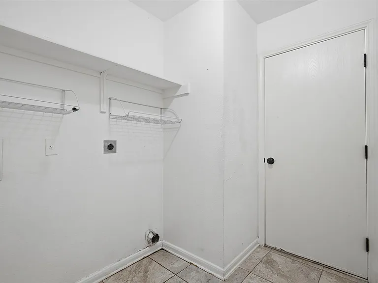 108 Songbird Ct — Photo 30