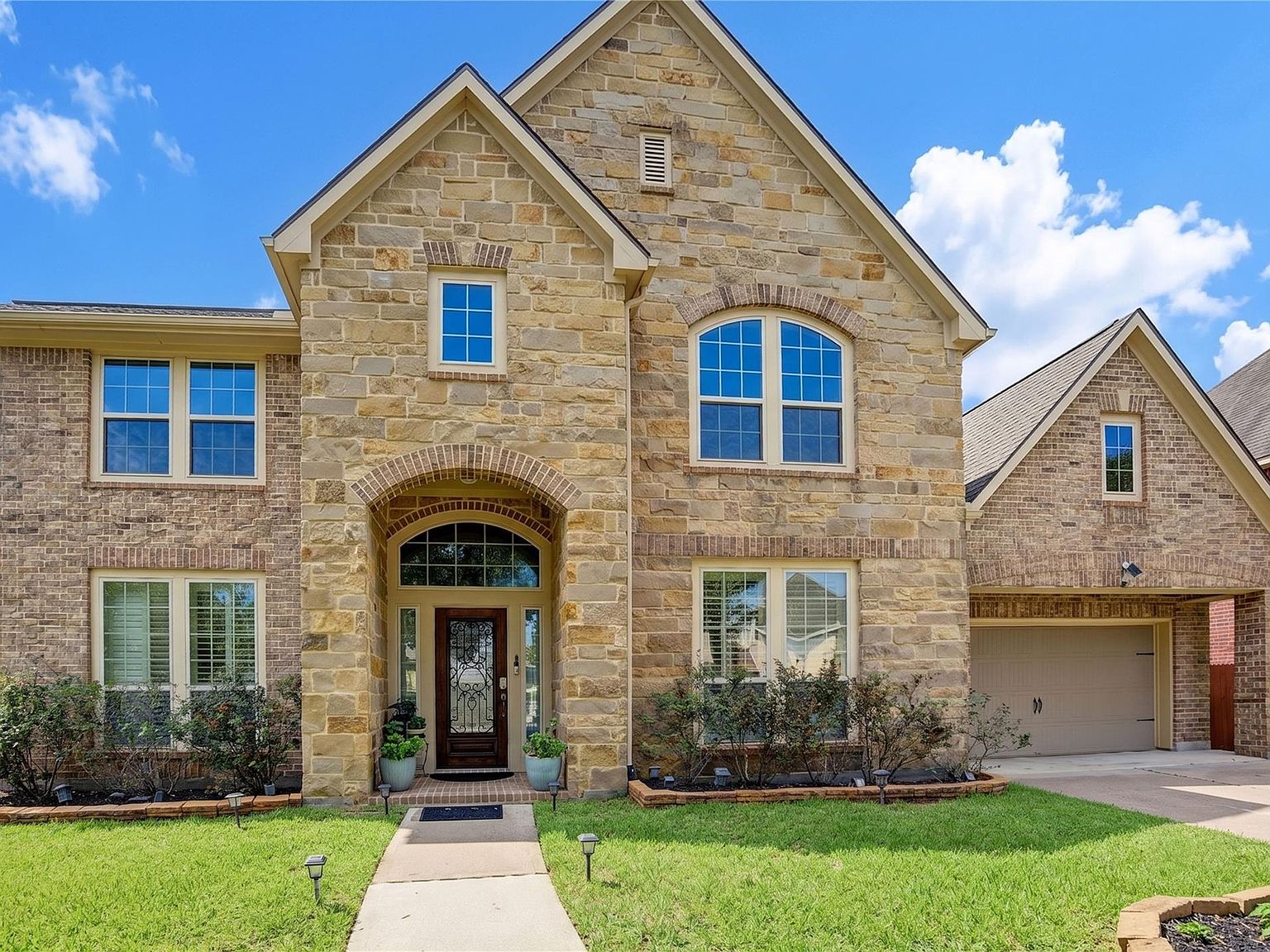 4222 Windy Orchard Dr