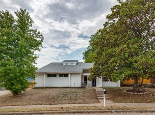 1912 Morrison Dr, Fort Worth, TX 76112