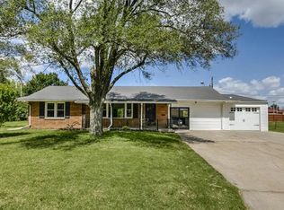 300 NE 65th St, Gladstone, MO 64118