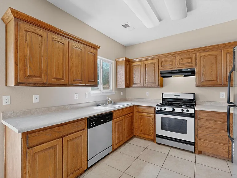 968 Molten Pl NW — Photo 11