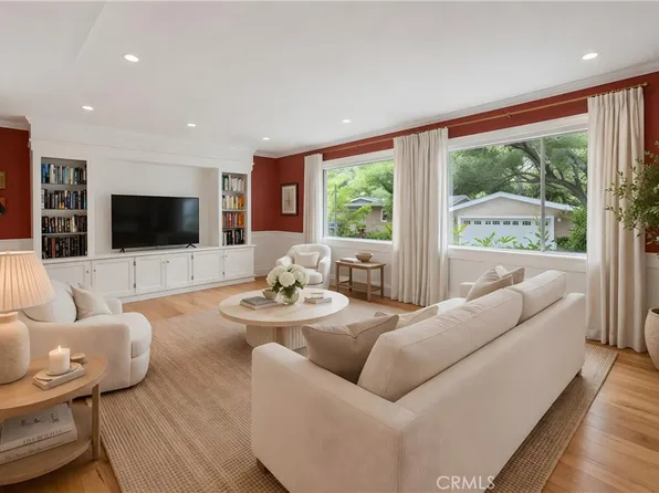 90 Sherwood Dr, Westlake Village, CA 91361