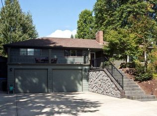 12125 SW Summer St, Tigard, OR 97223