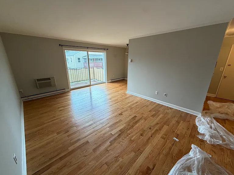 12 Tuttle St #2D — Photo 10
