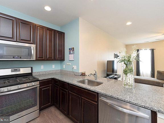 5th image of 2937 Gilder Way #73