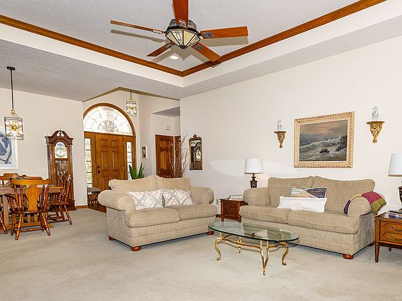 5th image of 104 Augusta Dr