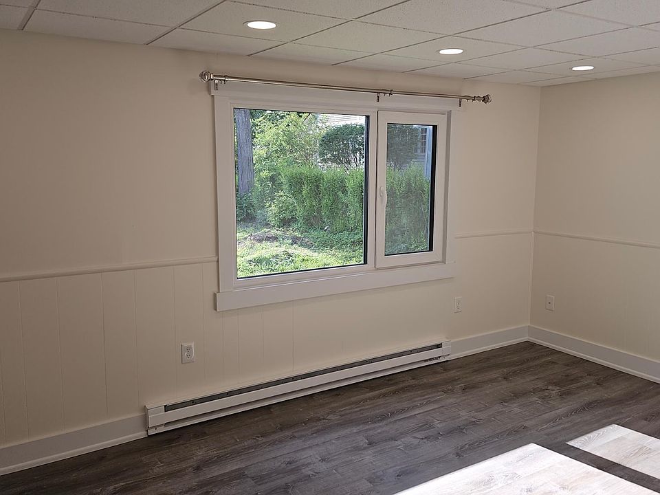 17 Congress St Greenfield MA Zillow