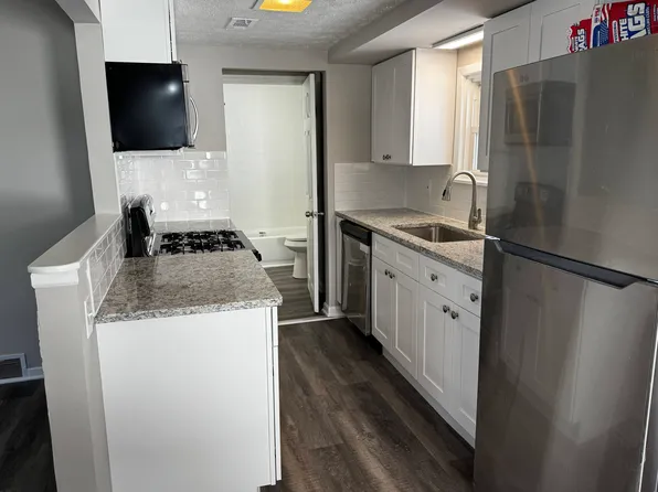 338 E 286th St, Willowick, OH 44095