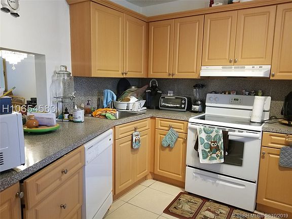 3rd image of 1770 NE 191st St APT 216-1