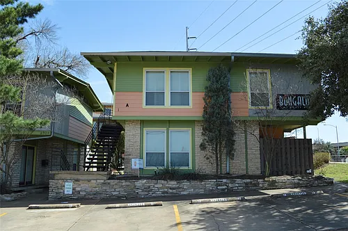 2703 Swisher St Photo 1