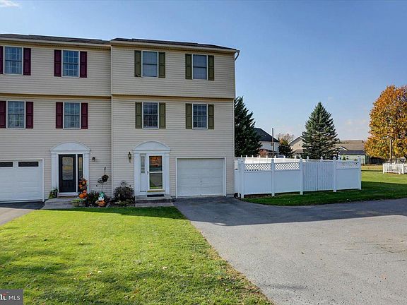3rd image of 487 Leitersburg St