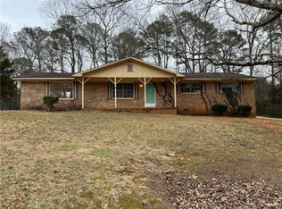 2001 Chestnut Log Dr, Lithia Springs, GA 30122