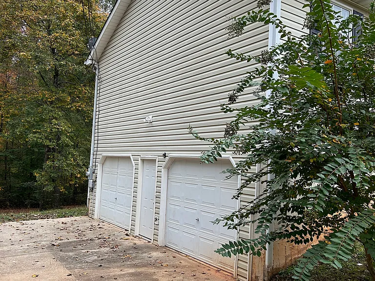 458 River Walk — Photo 1