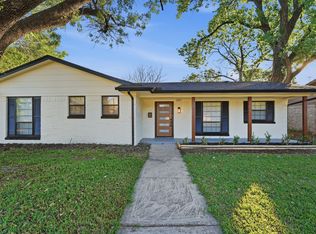 1421 Park East Dr, Garland, TX 75043