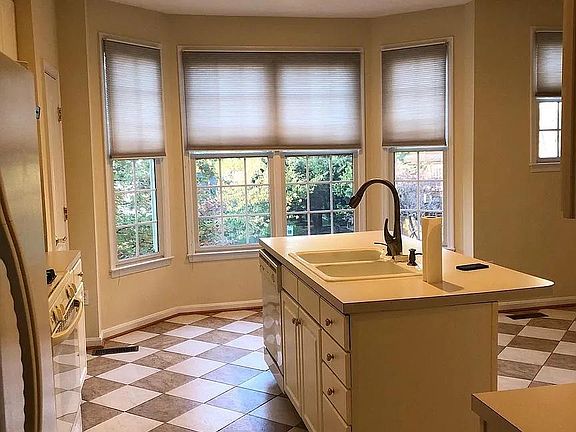 5th image of 6132 Stonehenge Pl #6