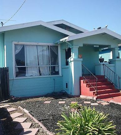 4th image of 2707 67th Ave