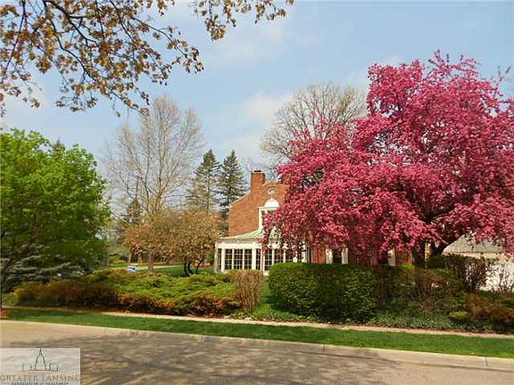3rd image of 666 Butterfield Dr