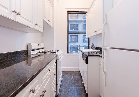 2nd image of 841 7th Ave #304