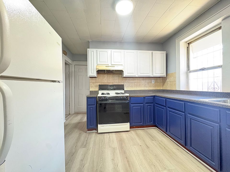 1st image of 401 Marshall St #1L