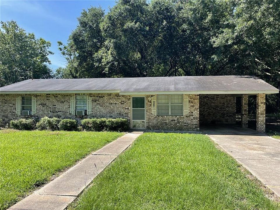 1st image of 305 Cheryl St
