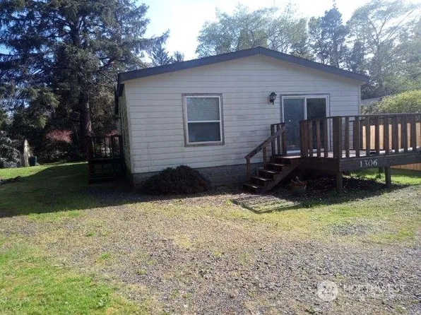 1306 324th Place, Ocean Park, WA 98640