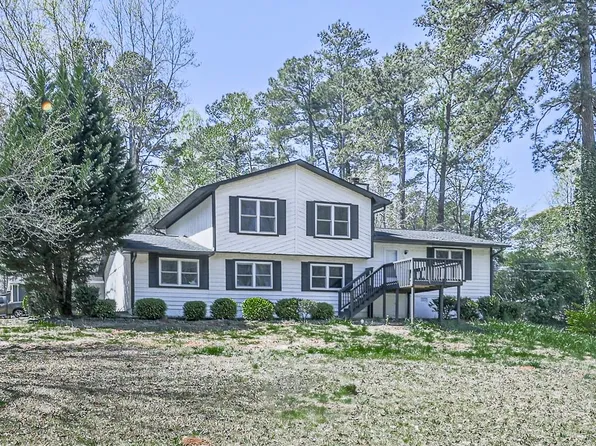 3557 Manhattan Dr, Decatur, GA 30034