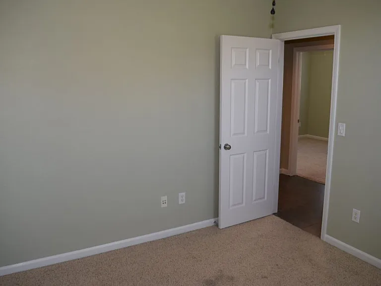 1378 Seymour Cir — Photo 6