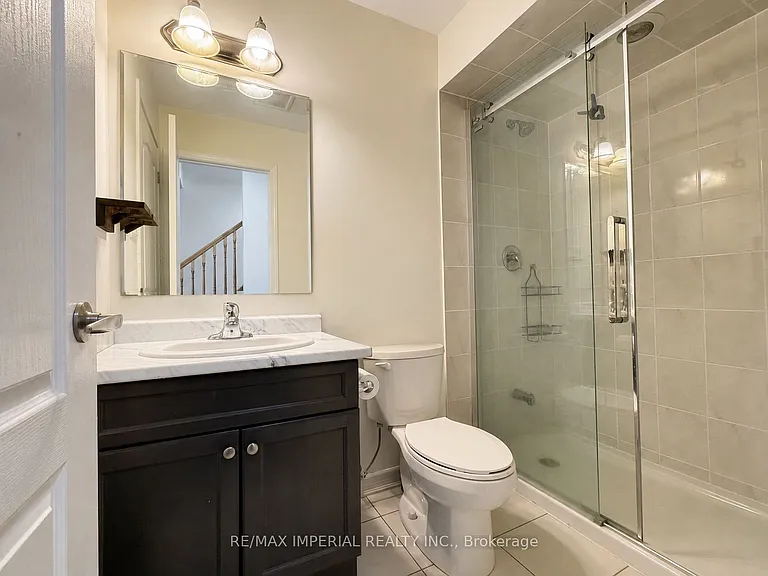 233 Remembrance Rd — Photo 19