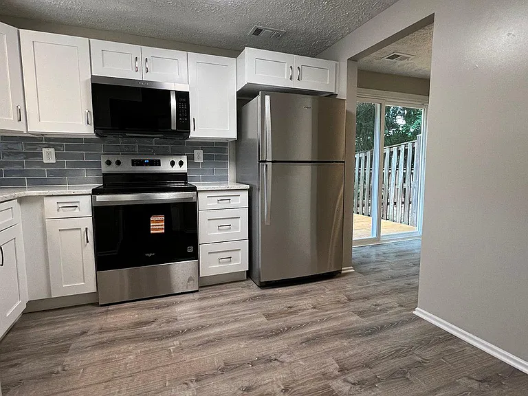 16337 Pewter Ln — Photo 4