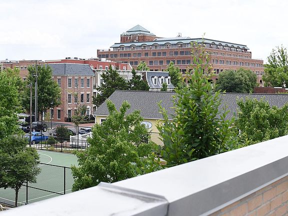 5th image of 1210 Queen St APT 7
