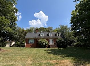 322 Old Lovers Ln, Bowling Green, KY 42103