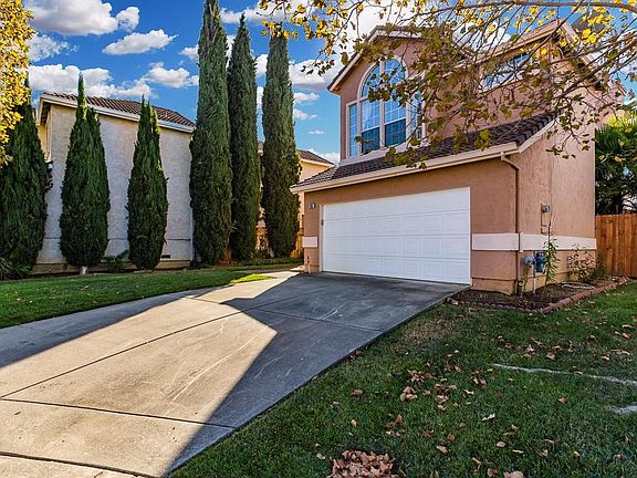 3rd image of 951 Craven Drive