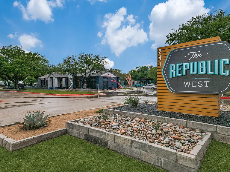 The Republics: West + East — Photo 54