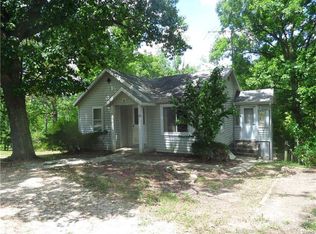 2577 Gravois Rd, Saint Clair, MO 63077