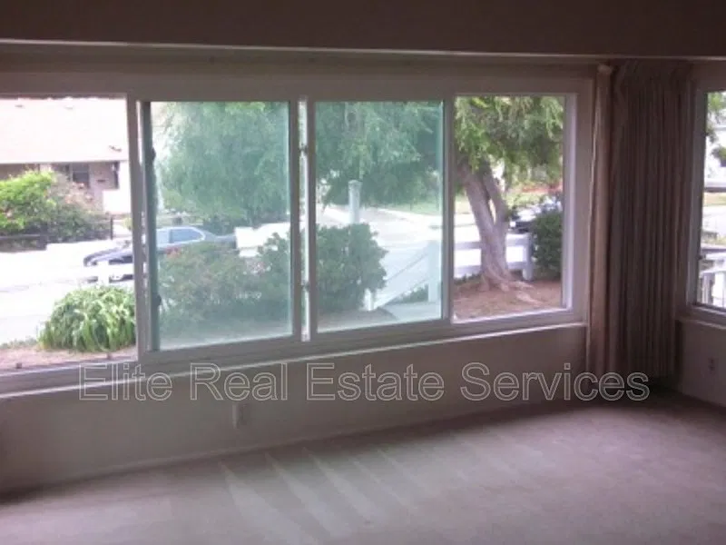 3 bed, 2.0 bath, 1300 sqft, $3,445 — Photo 4