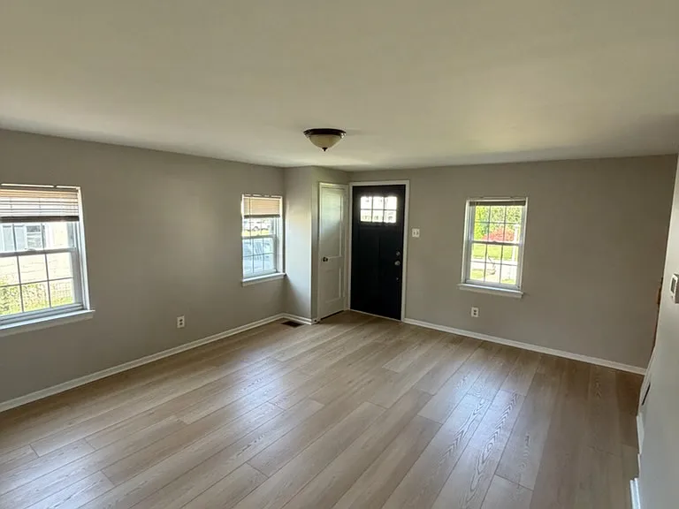 116 Redford Rd — Photo 7